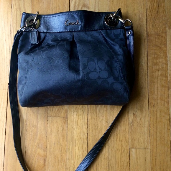 Authentic Vintage Coach Crossbody/shoulder bag - Picture 2 of 5